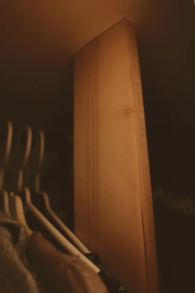 Order, in oak tones — Image 2
